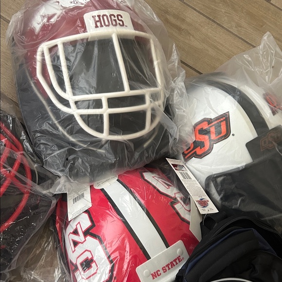 collwge football helmets Minnesota Golden Gophers College Collectible Mini Helmet - Picture Inside Choose from the many Riddell Speed facemasks College and NFL Football Helmets